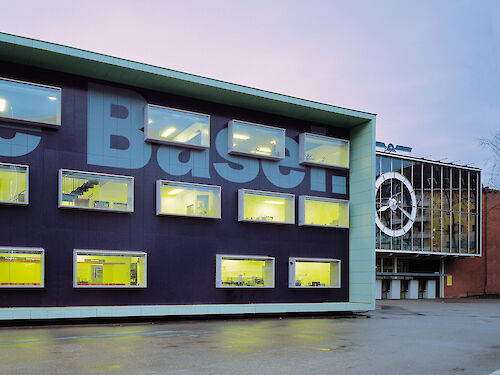 Prov. Service Center, Messe Basel