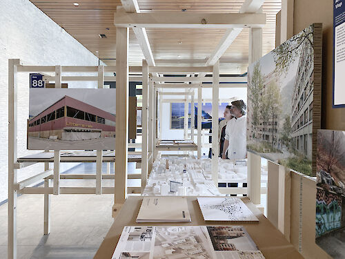 Ausstellung "Transformations-Areale entlang der Bahn"